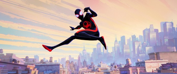 Esta imagen difundida por Sony Pictures Animation muestra a Miles Morales como Spider-Man, con la voz de Shameik Moore en una escena de "Spider-Man: Across the Spider-Verse". Foto La Hora/AP