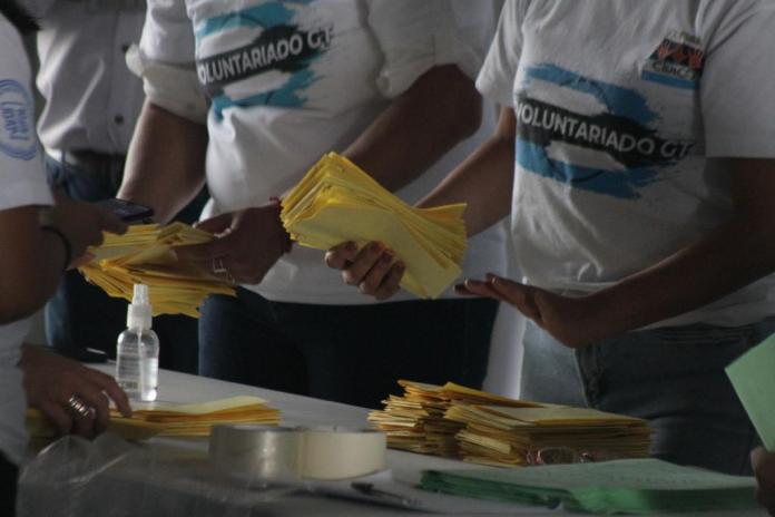 López indicó que desde el jueves 1 de junio inició la recepción de las boletas de dos distritos electorales para la elección de diputados al Congreso por los departamentos de Quiché y Baja Verapaz.