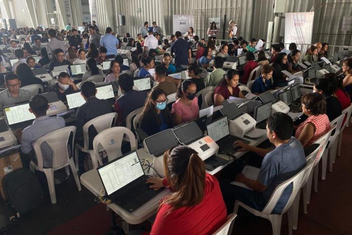 Netcenter, reveló que el Ministerio Público busca digitadores del sistema informático para la Transmisión de Resultados Electorales Preliminares.