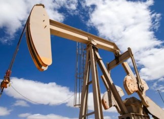 Petróleo sube tras anuncio de Arabia Precios del petróleo terminaron al alza.