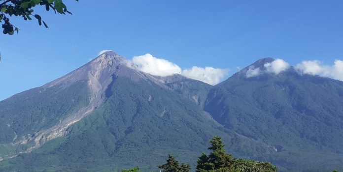 Volcán de Fuego y Acatenango