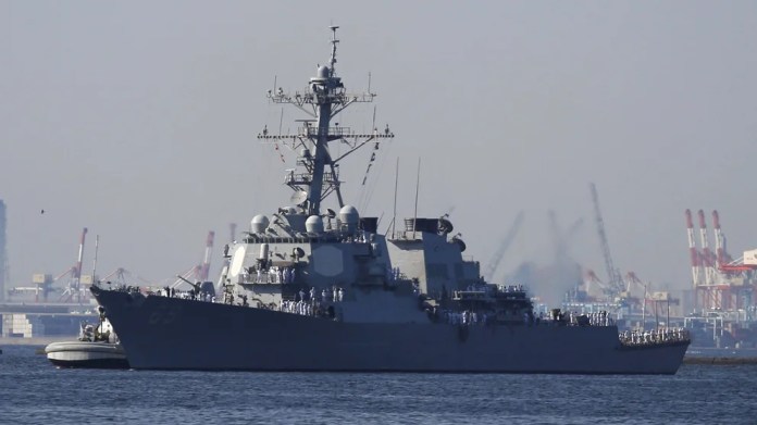 Militares estadounidenses acusaron a un buque chino de realizar maniobras peligrosas cerca de un destructor de EE. UU. en el estrecho de Taiwán.