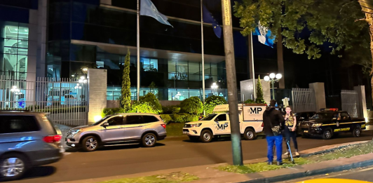 El Ministerio Público (MP) en conjunto con Policía Nacional Civil (PNC) capturó durante la noche de este viernes 28 de julio, al cirujano plástico Kevin Malouf.