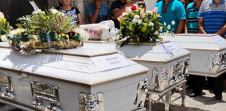 Los restos de las tres hermanas fueron enterrados este día en el cementerio de Mixco.