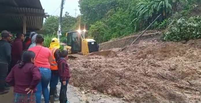 Conred destacó que se registró un derrumbe debido a la saturación del suelo por las lluvias