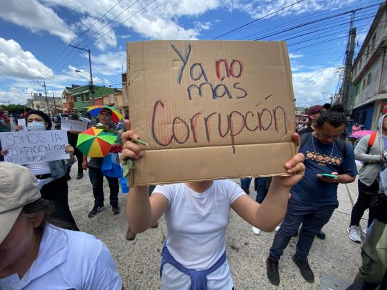 Un grupo de personas asistieron a manifestar en las afueras del edificio del MP. Fotos: José Orozco
