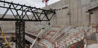 Esta fotografía del lunes 23 de enero de 2023 muestra el estadio Porte de la Chapelle en construcción, el cual será utilizado en los Juegos Olímpicos de 2024 en París.