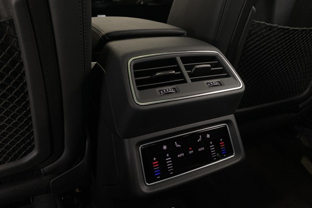 El interior del Audi Q8 e-tron sea más luminoso y refuerce la sensación de amplitud.