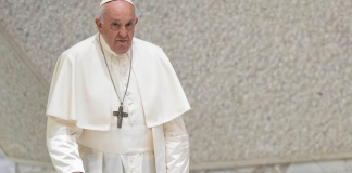 El papa Francisco en el Vaticano. Foto La Hora/AP