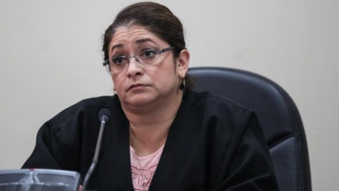 la jueza Claudette Domínguez