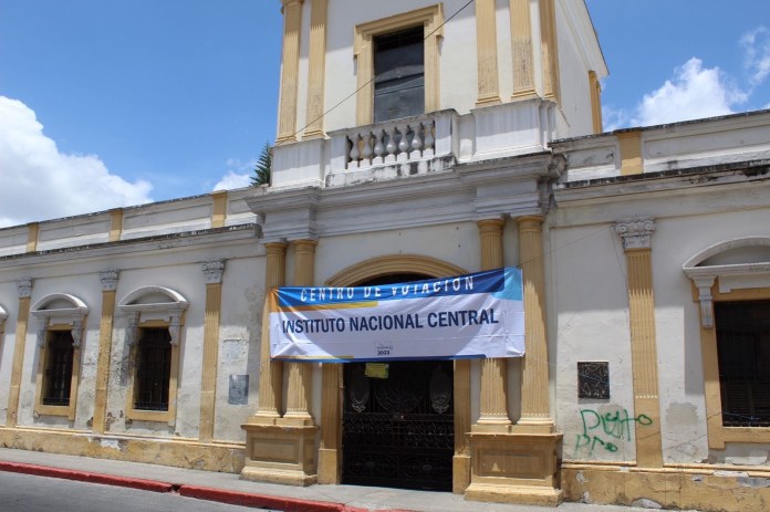 El TSE espera la participación de miles de guatemaltecos en centros de votación.