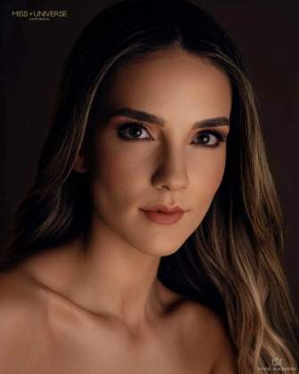 Cohn participará en Miss Universo el próximo noviembre en El Salvador.