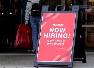 El mercado laboral estadounidense continúa mostrando su fuerza, según resultados de las solicitudes del seguro por desempleo