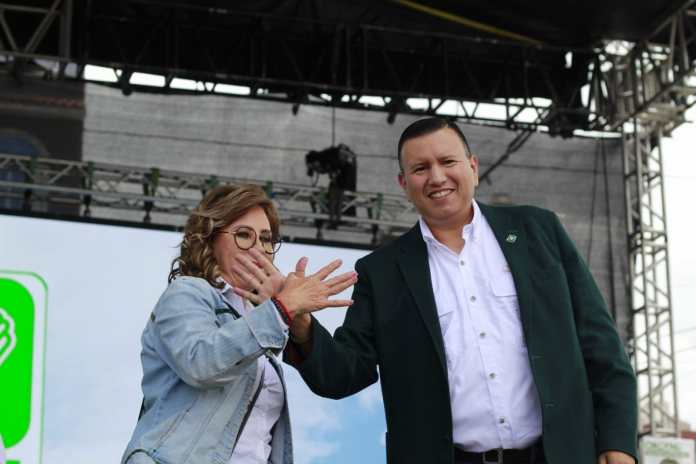 Cierre de campaña del partido político Unidad Nacional de la Esperanza (UNE). Foto La Hora/Josué Pérez