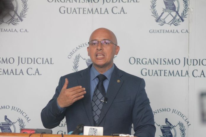 El vocero del OJ Rudy Esquivel ofreció una conferencia de prensa.