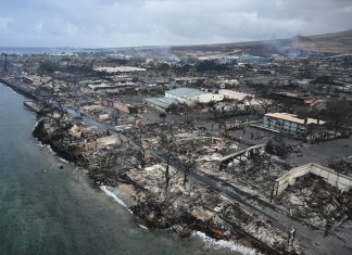 Al menos 110 personas murieron cuando el infierno arrasó Lahaina la semana pasada en la isla de Maui, y algunos residentes no sabían que su ciudad estaba en peligro hasta que vieron las llamas por sí mismos.