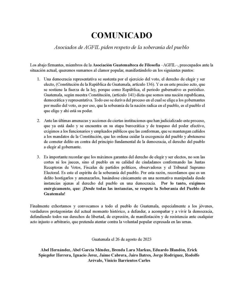 En el primer punto del escrito, los miembros firmantes citan el artículo 136 de la Constitución Política de la República de Guatemala.