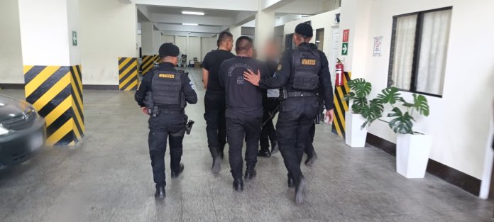 El Juzgado de Primera Penal de Escuintla estimó ligar a proceso a los señalados por los delitos de plagio o secuestro y conspiración para cometer plagio o secuestro.