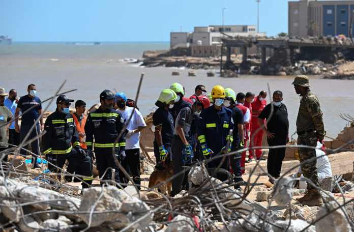 Una semana después de que un muro de agua arrasara la ciudad libia de Derna, arrastrando a miles de personas hasta la muerte, la atención se centró en atender a los supervivientes del desastre.
