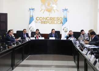 La Comisión de Finanzas del Congreso de la República mantiene reuniones con autoridades por el presupuesto para 2024.