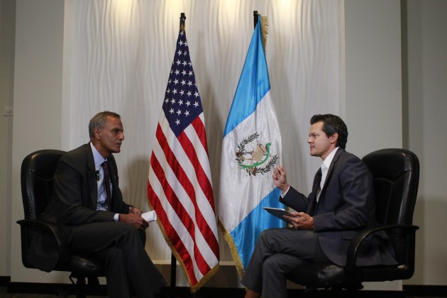 Richard Verma vicesecretario del Departamento de Estado de EE.UU., ofreció una entrevista a La Hora en la que abordó varios temas.