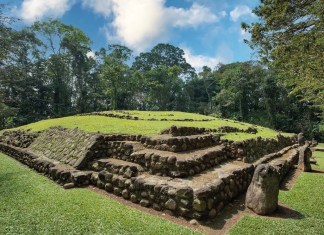 Parque arqueológico Tak'alik Ab'aj, en Retalhuleu; ahora Patrimonio Mundial de la Humanidad.