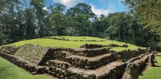 Parque arqueológico Tak'alik Ab'aj, en Retalhuleu; ahora Patrimonio Mundial de la Humanidad.