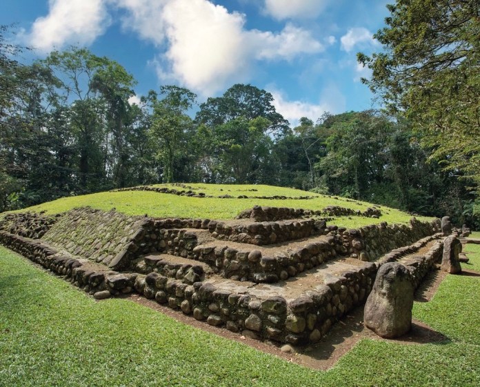 Parque arqueolÃ³gico Tak'alik Ab'aj, en Retalhuleu; ahora Patrimonio Mundial de la Humanidad.