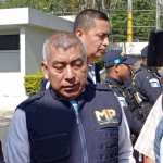 Rafael Curruchiche visita los allanamientos realizados en el Parque de la Industria. Foto La Hora/Esdras Laz