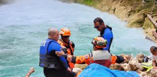 Los Bomberos Voluntarios informaron este sábado que suman 24 inmersiones que han llevado a cabo elementos de Hombres Rana de tres compañías, en la referida laguna.