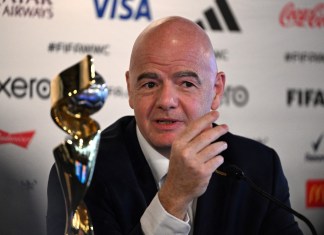El presidente de la FIFA, Gianni Infantino, habla durante una conferencia de prensa. Foto La Hora/AFP