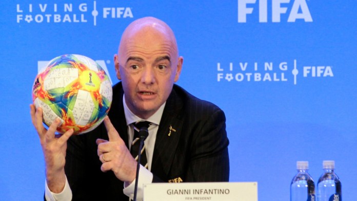 El presidente de la FIFA Gianni Infantino durante una rueda de prensa tras el Consejo de la FIFA