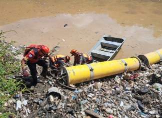 Los Bomberos Municipales localizaron tres cuerpos sin vida a inmediaciones dl río Las Vacas, en Chinautla. Foto La Hora/Bomberos Municipales