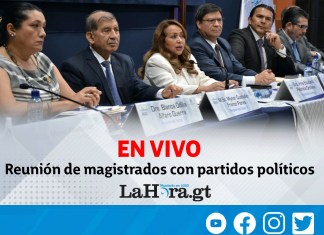 Los magistrados del TSE, se reúnen con fiscales de los partidos políticos.