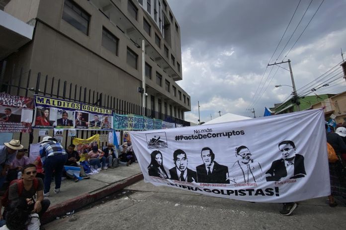 Los manifestantes se concentran en diferentes puntos entre ellos la sede central del Ministerio Público.