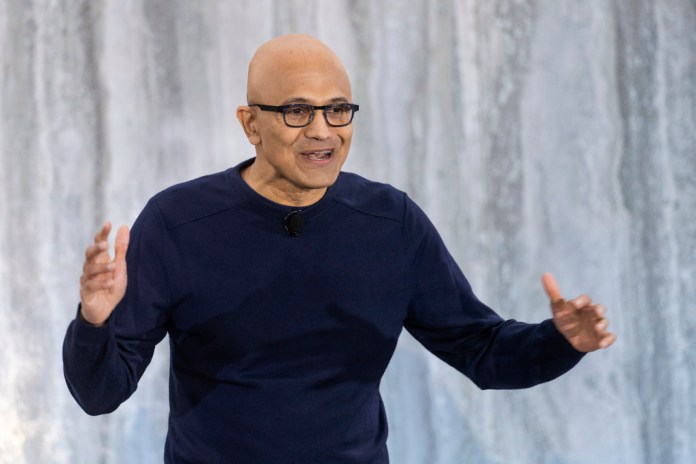 El director general de Microsoft, Satya Nadella. Foto La Hora/AP