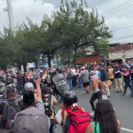 Los manifestantes se quedaron sobre el Anillo Periférico, a inmediaciones de las colonias Bethania y 4 de Febrero, en la zona 7.