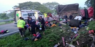 Un nuevo accidente de carretera en el estado mexicano de Chiapas ( sur), el segundo en menos de una semana, dejó al menos 10 migrantes muertos el domingo, presumiblemente todas mujeres cubanas que viajaban clandestinamente en un rudimentario camión de carga.