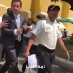 Miguel Martínez, pareja y hombre de confianza del presidente Alejandro Giammattei, y su familia fueron expulsados de una iglesia ubicada en la Antigua Guatemala. Diseño La Hora