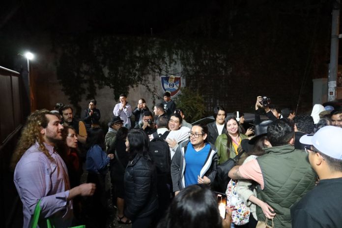 Familiares y amigos se hicieron presentes en Mariscal Zavala para esperar la salida de los implicados por el caso 