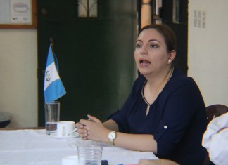 Villagrán presidenta de la comisión levanta la sesión.