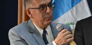 El magistrado suplente del Tribunal Supremo Electoral (TSE) Álvaro Cordón. Foto: TSE