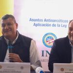 vicepresidente, Guillermo Castillo, el vicegobernante y el encargado de negocios de los Estados Unidos en Guatemala, Patrick Ventrell