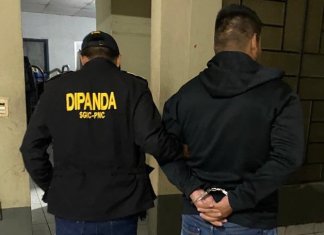 Operativo antiextorsiones: autoridades capturan a 10 agentes penitenciarios Entre los inmuebles allanados se encontraba el Centro Preventivo para Hombres de Cobán, de acuerdo con la información oficial. Foto: Mingob