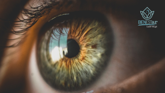 Para determinar el síndrome del ojo seco, se hace un examen completo de ojos con dilatación de las pupilas.