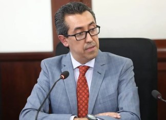 El diputado electo por Semilla, Jonathan Menkos, forma parte del área financiera del próximo gobierno.