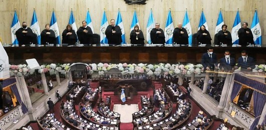 Diputados de posición denuncian acuerdos de la alianza legislativa para colocar a magistrados de la Corte Suprema de Justicia.