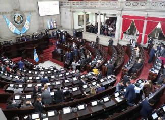 Los diputados deberán votar si retiran la inmunidad o no a los funcionarios señalados.