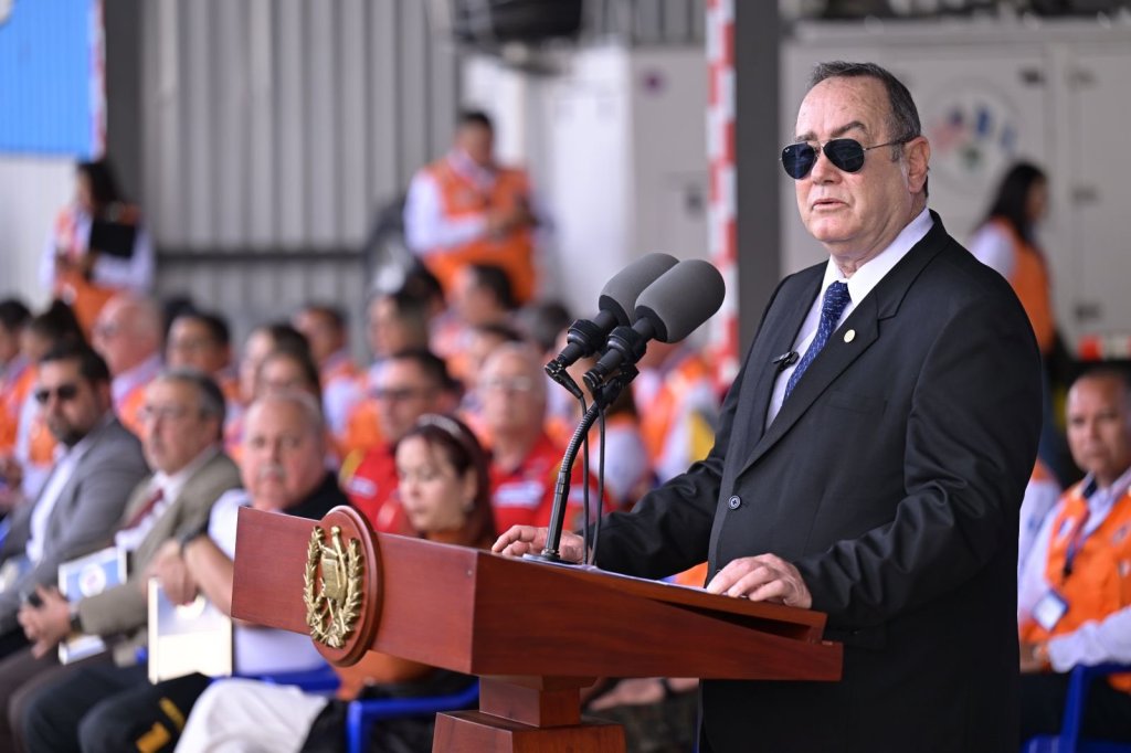 El presidente, Alejandro Giammattei, autorizó extender el asueto para empleados públicos por las fiestas de fin de año. Foto: X del Gobierno de Guatemala/La Hora