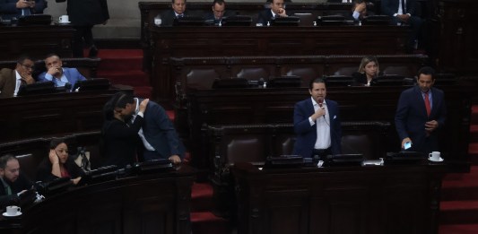 El pleno del Congreso tendrá que entregar el informe en un periodo de 48 horas. (Foto La Hora: Maria José Bonilla)